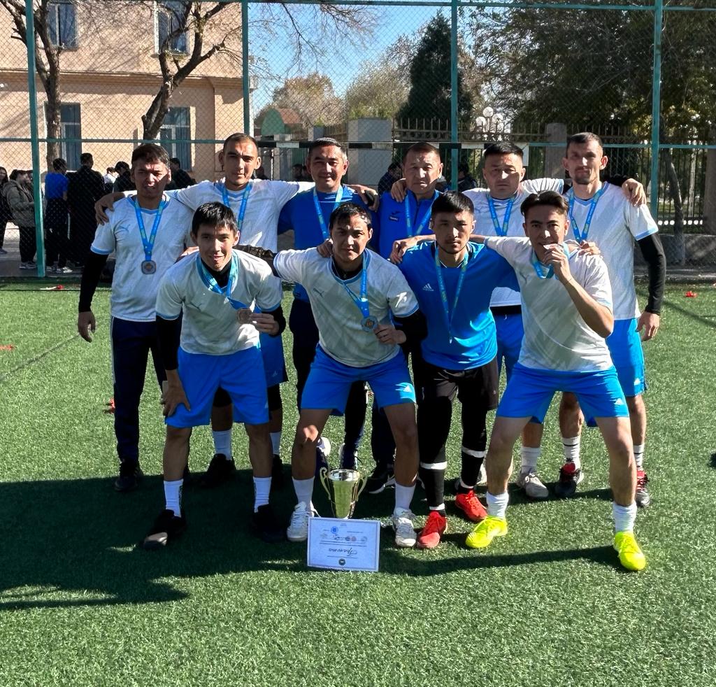 Футболдан мұғалімдер арасында өткен жарыс