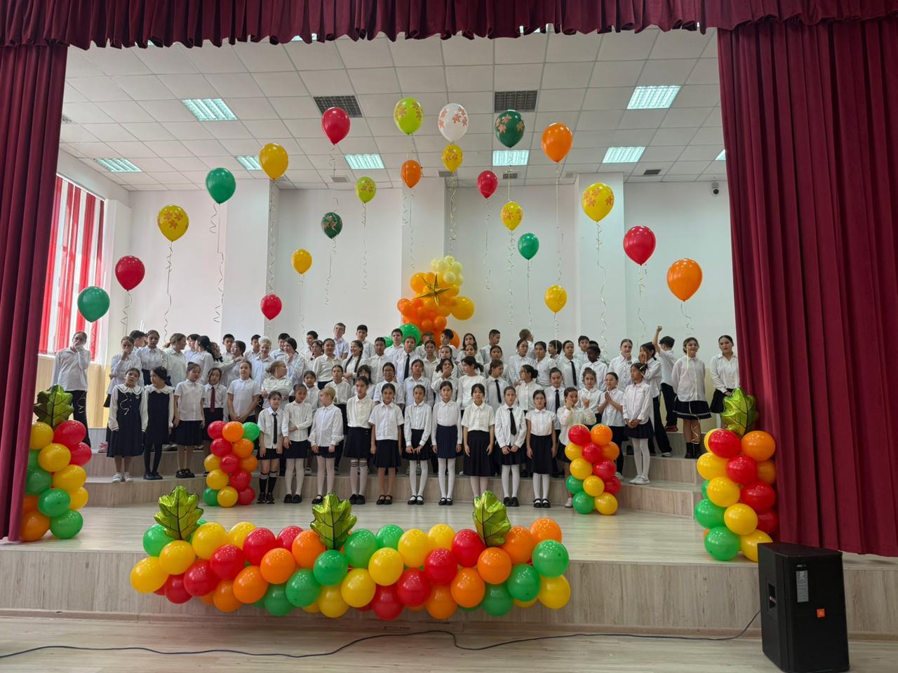 Мұғалімдер күніне арналған мерекелік концерт